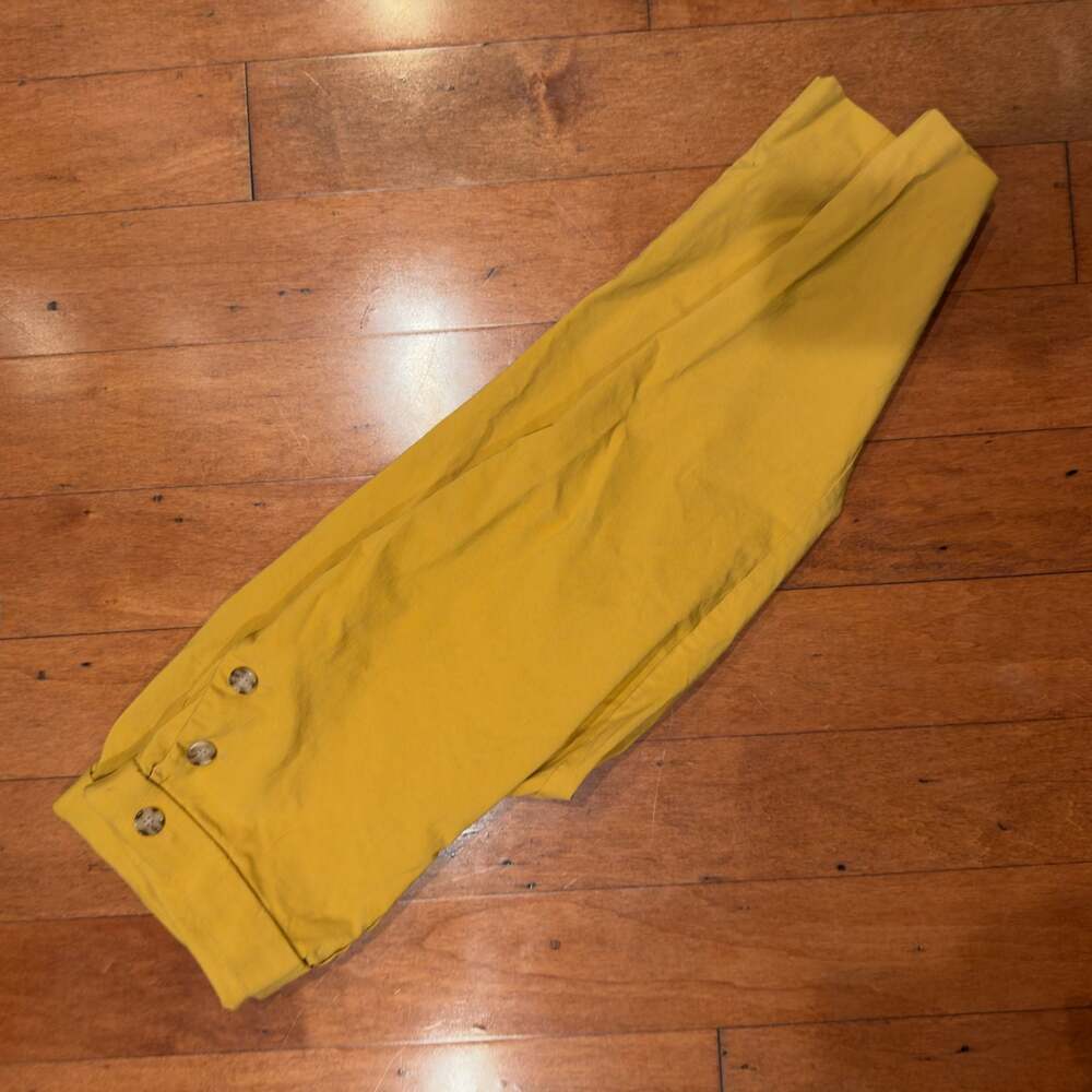 Jules & Leopold Mustard Yellow Button-Detail Ankle Pants